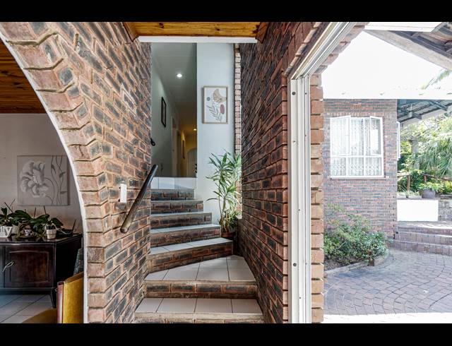 5 BEDROOM HOUSE SOLD IN BLUFF